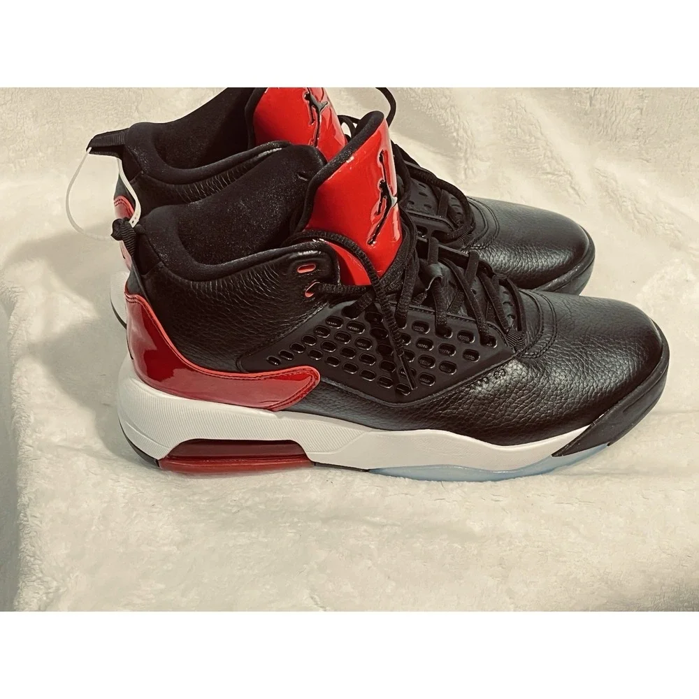 Nike Air Jordan Maxin 200 Black Gym Red Men's Size 12 Basketball Shoes NWOB
